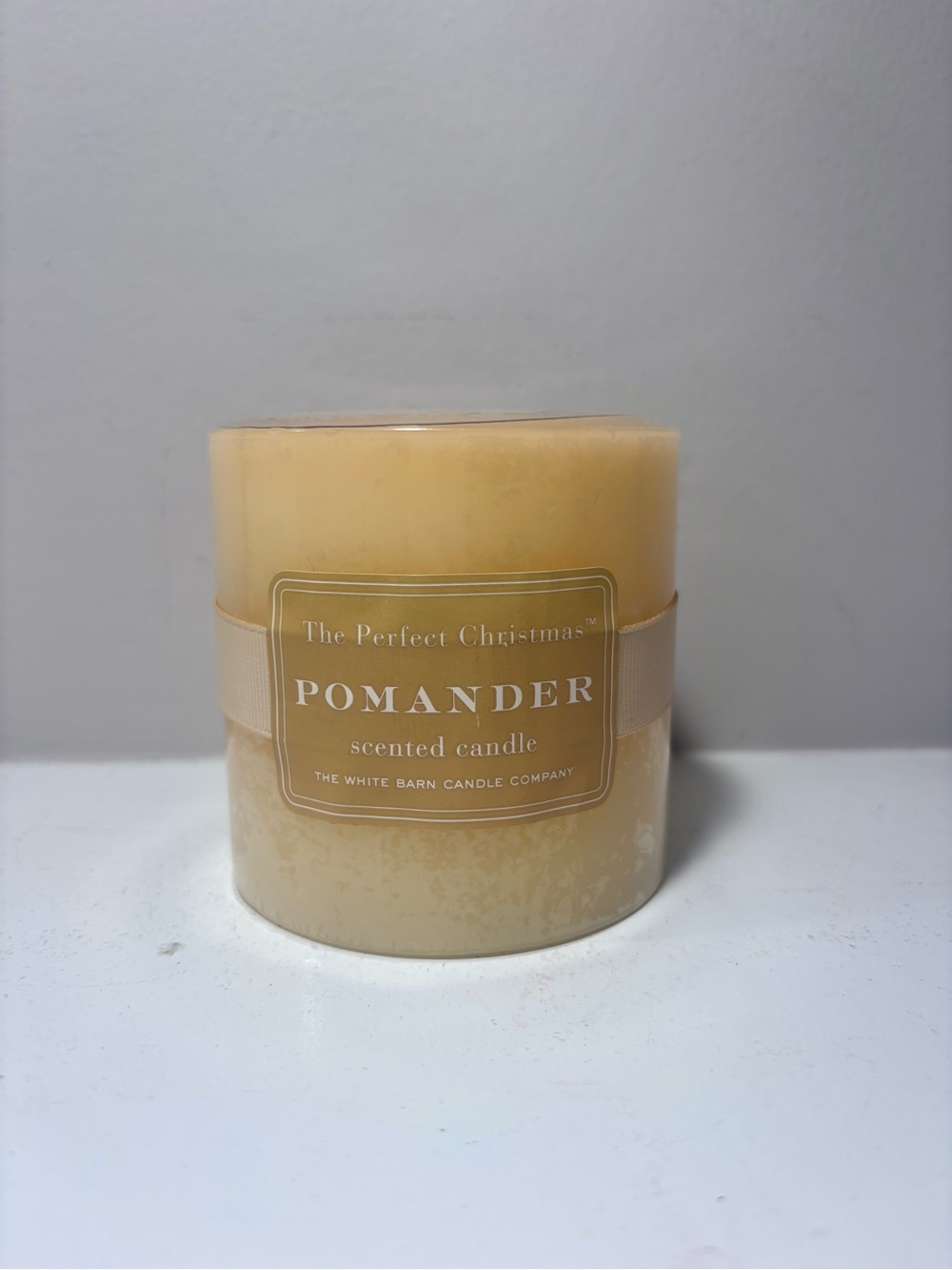 Vintage White Barn Pomander Scented Pillar Candle 3x3 - Picture 1 of 6